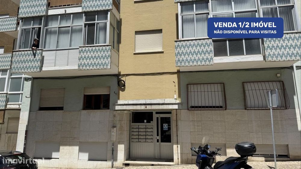 Apartamento T3 — Rua Ferreira de Castro, nº 4, Propriedade indivisa —