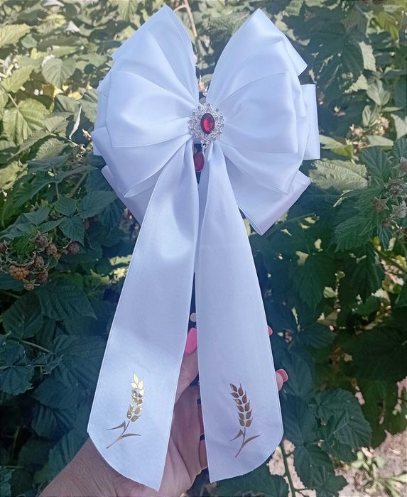 Бантик, великий бант, білий бант