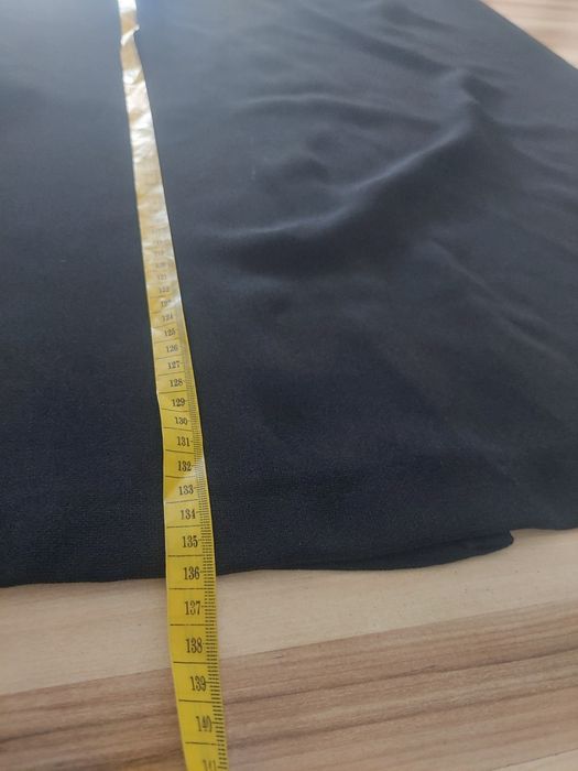 Sukienka długa czarna elegancka imprezowa wieczorowa z rozcięciem z ty