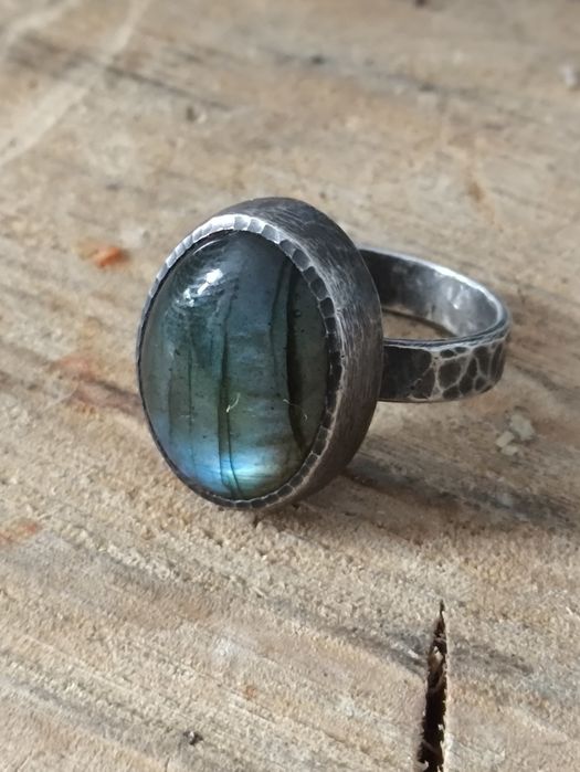 Artystyczny srebrny pierścionek kopułka labradoryt . Vintage