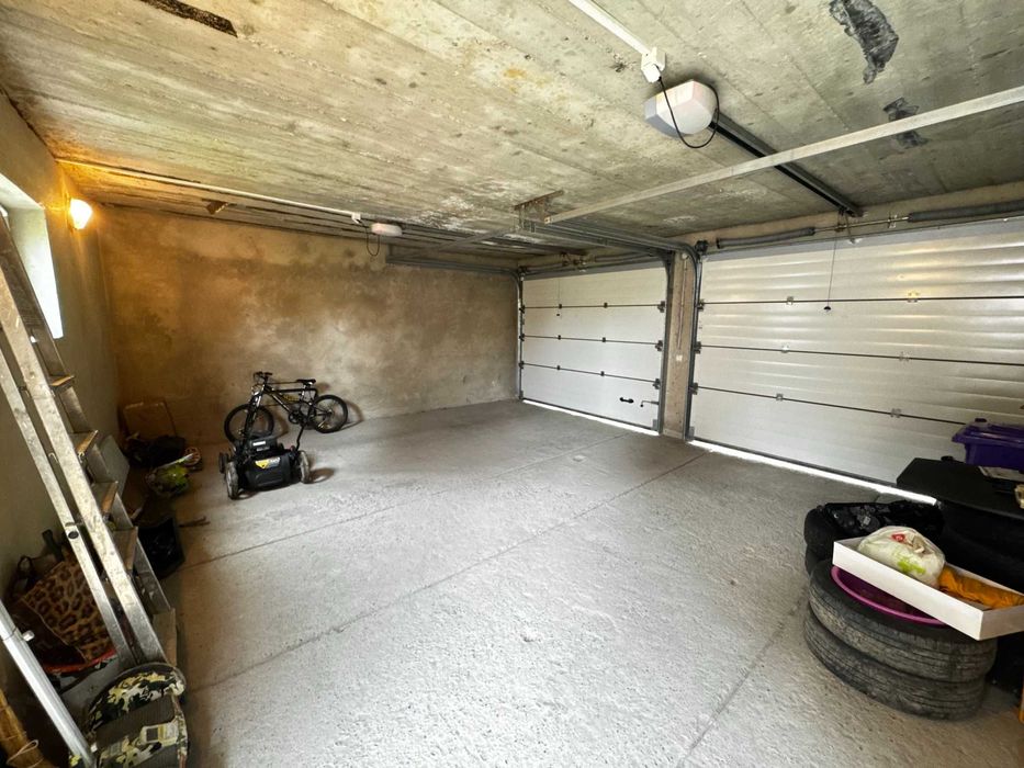 Продам новий будинок з ремонтом 245м2/10соток в Крихівцях.