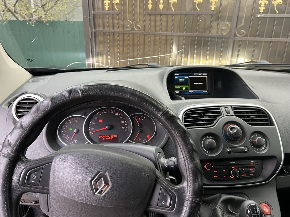 Renault.    kangoo
