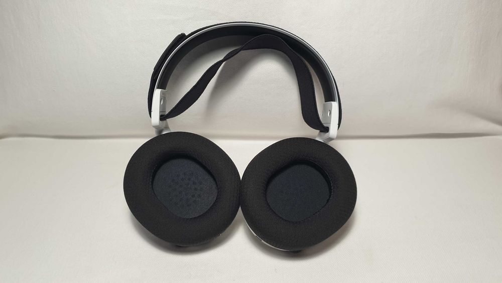 Słuchawki bezprzewodowe SteelSeries Arctis 7+WHITE - stan IDEALNY.