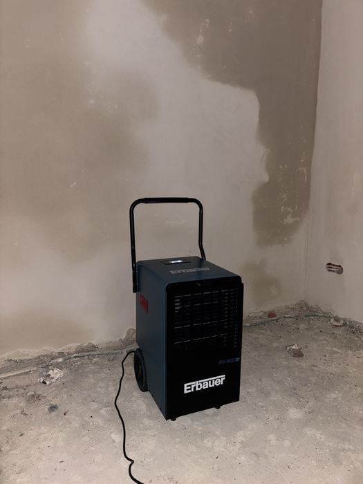 Pochłaniacz wilgoci Osuszacz powietrza budowlany wynajem osuszanie