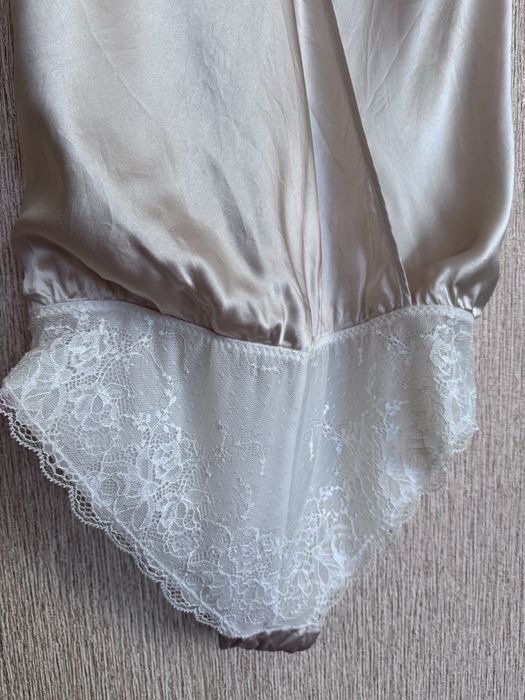 ніжний боді зі вставками мережива на тоненький брителях Autograph