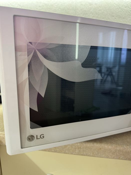 Мікрохвильова піч LG