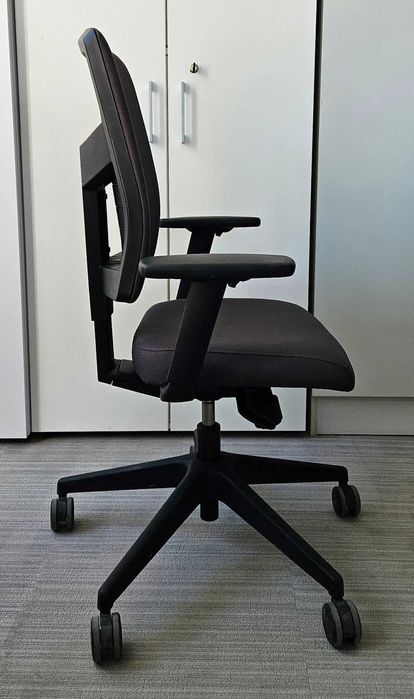 Fotel obrotowy biurowy ProfiM Raya szary ergonomiczny (ok. 10 szt.)