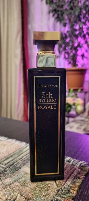 Парфумована вода    Elizabeth Arden 5th Avenue Royale 
Elizabeth