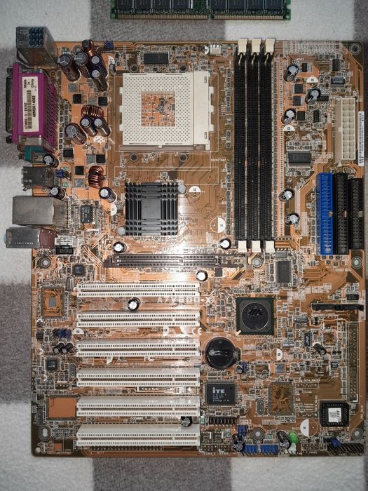 Płyta główna ASUS A7V600-X, socket 462/A