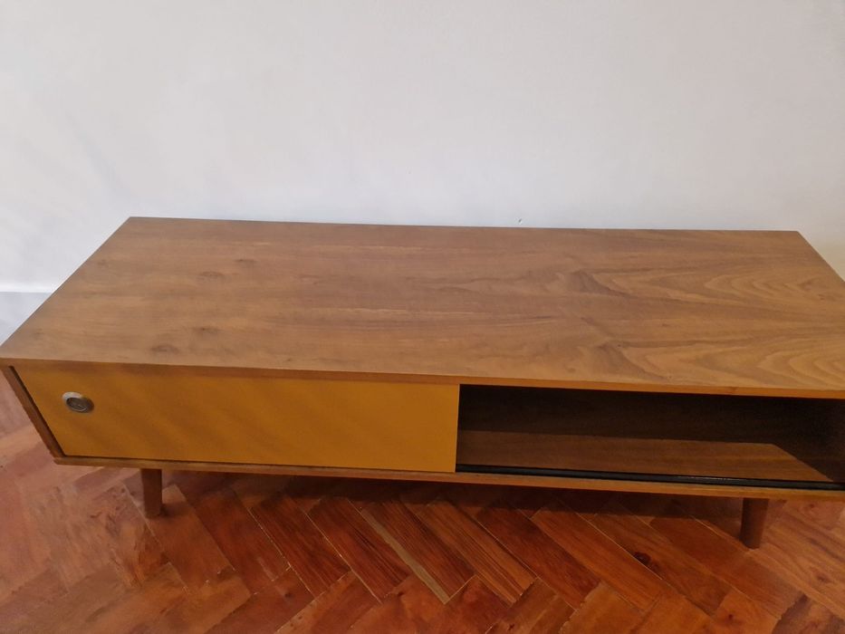 Móvel de TV, comprado na loja Area