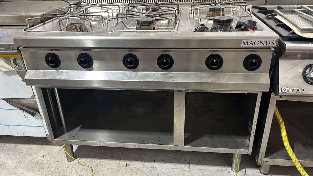 Fogão 6 queimadores magnos