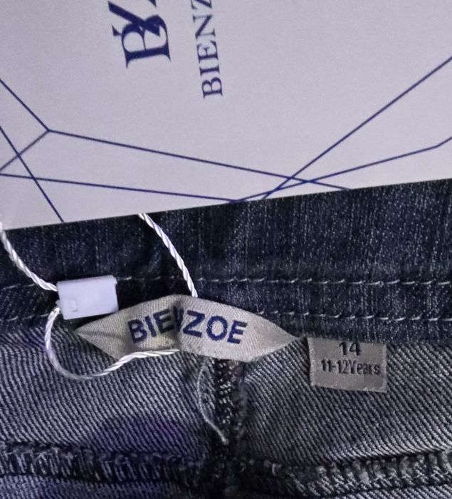 Szorty dżinsowa ze streczem na 11/12 lat