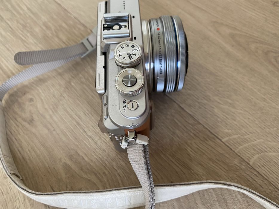 Aparat bezlusterkowiec Olympus Pen E-PL8