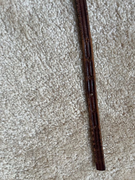 Wąski skórzany pasek brązowy metalowa klamra