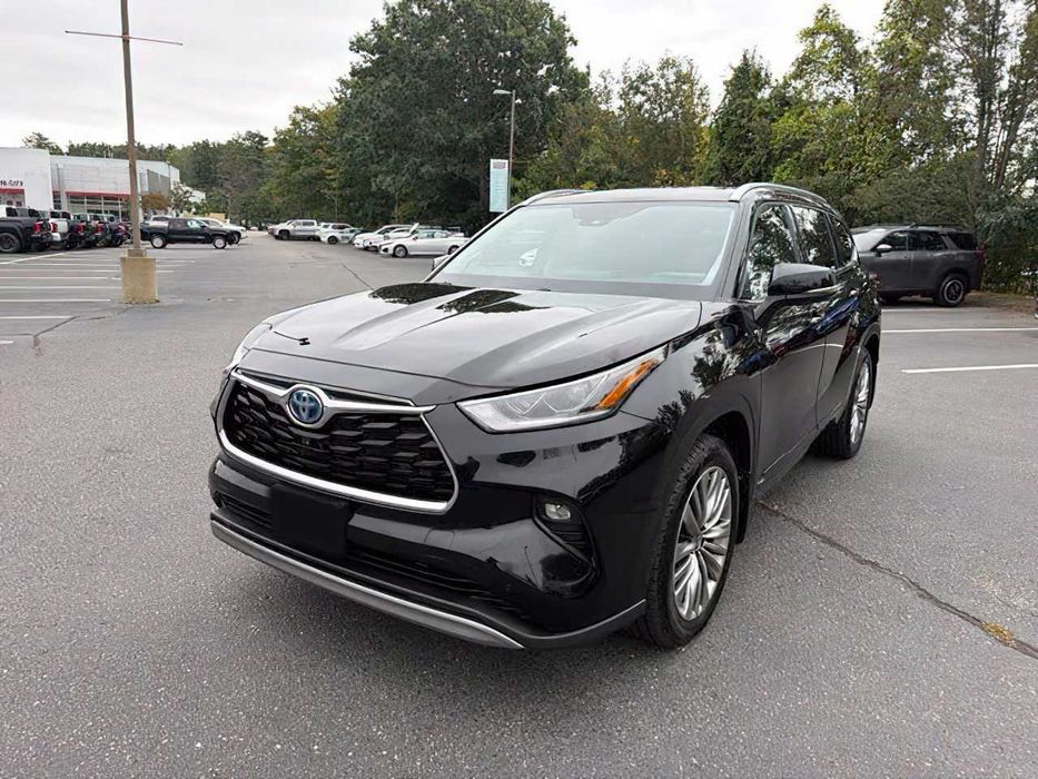 Toyota Highlander Hybrid Platinum      2022