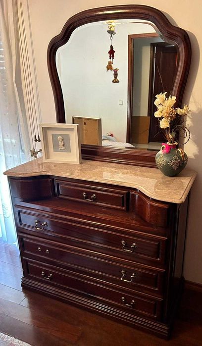 Quarto de solteiro em muito bom estado!