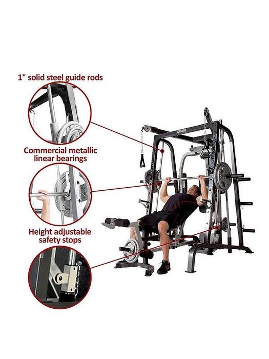 Maquina Estacao multiusos de treino