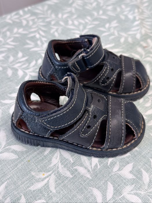 Sandalias menino 21