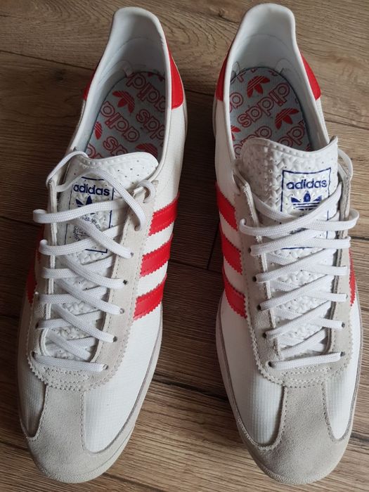 Buty Adidas. Kolor biały. Skóra naturalna. Rozmiar 46.