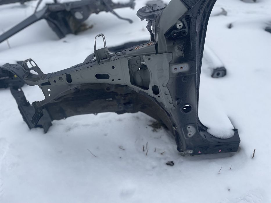 Ланжерон передний левий четверть передняя Toyota Rav4 Rav 4 2013-2018