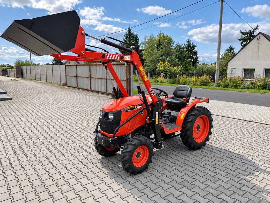 Kubota A211 N 4x4 B1-181 i B1-241 mini traktor, ciągnik, sadowniczy, szklarniowy