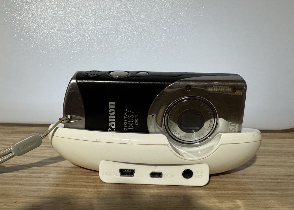 Canon Digital IXUS i Zoom фотоаппарат / камера / мыльница