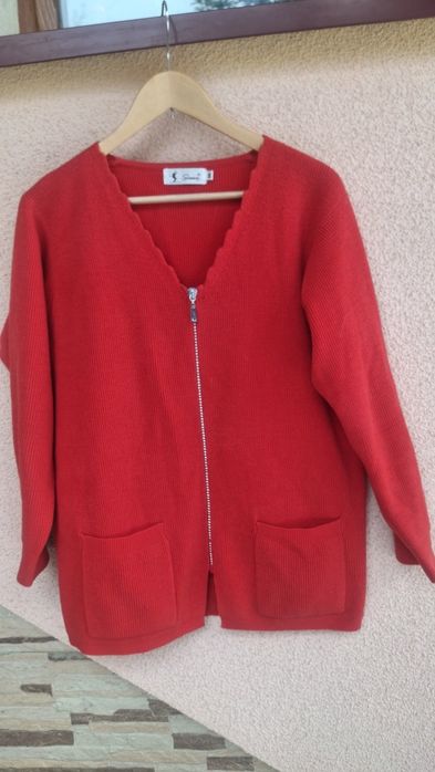 Sewter czerwony rozmiar XL