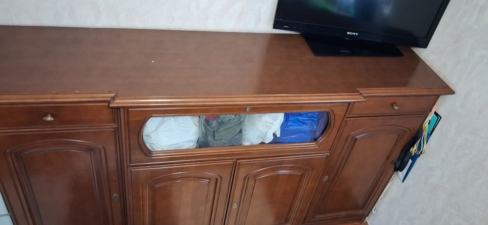 Комод із натурального дерева