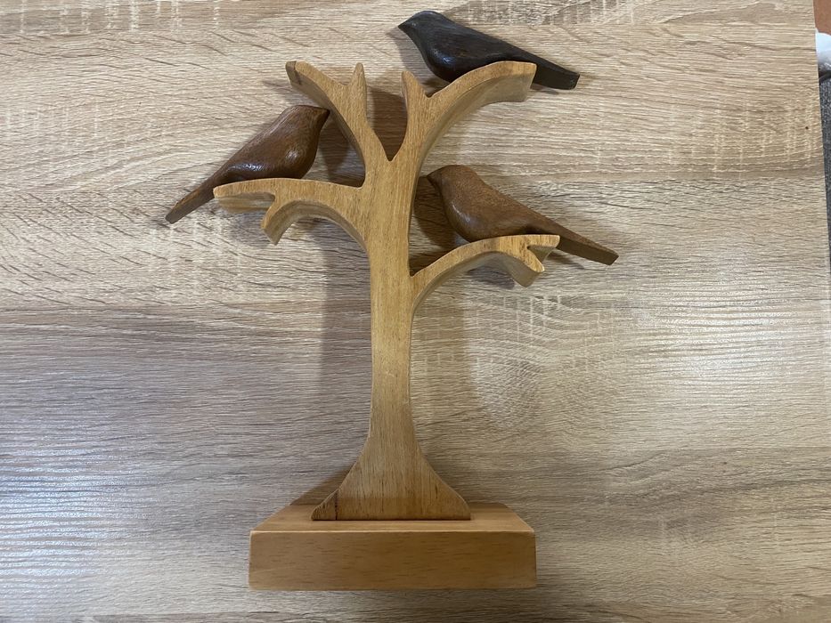 Peça decorativa em madeira