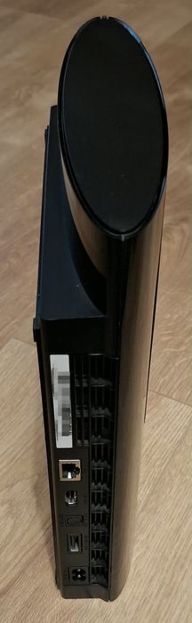 PlayStation 3 (PS3) Super Slim  500GB + Comando + 7 Jogos