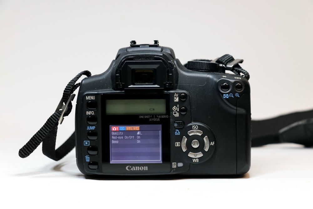 Canon EOS 350D + 18-55mm