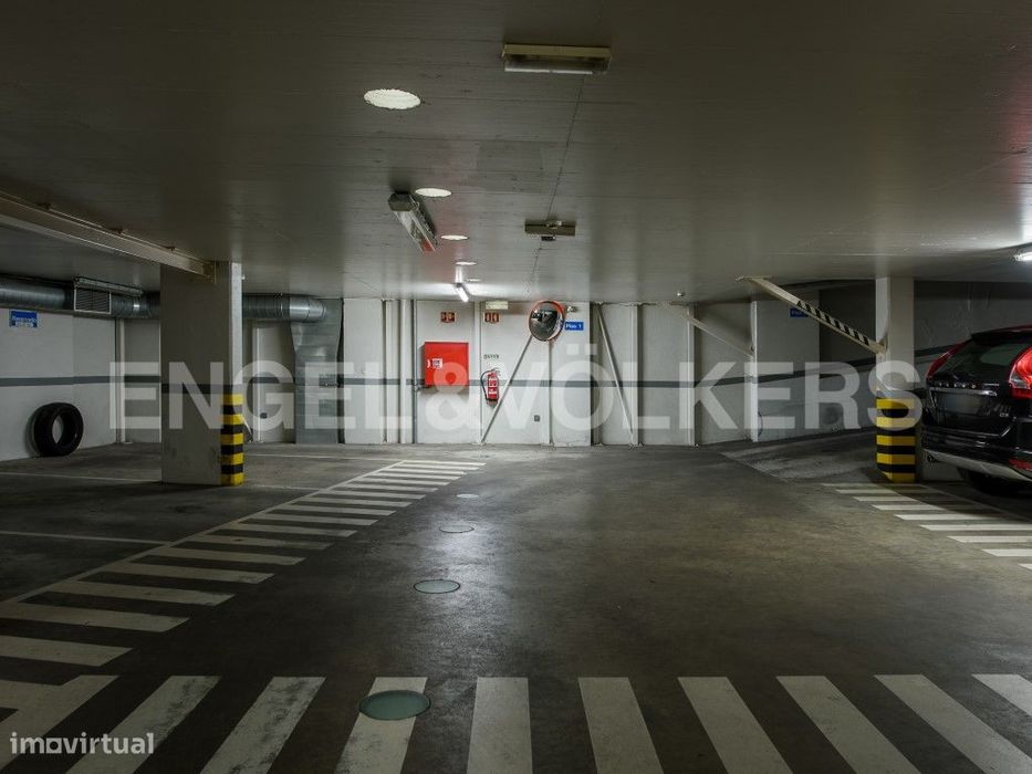 Garagem junto à Gulbenkian