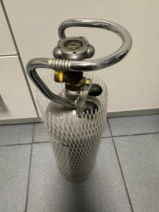 Балони заправні  Dennerle CO2 2000г та 500 г