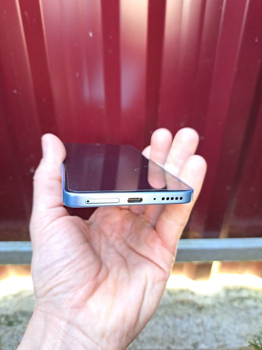 Redmi Note 13. Новий 8/256 Смартфон