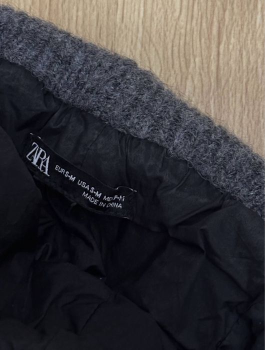 шапка Zara  з помпоном