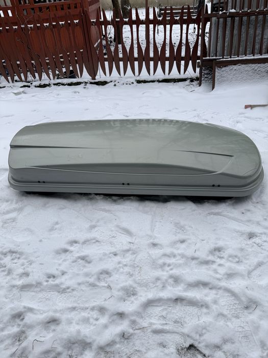 Автомобільний бокс.