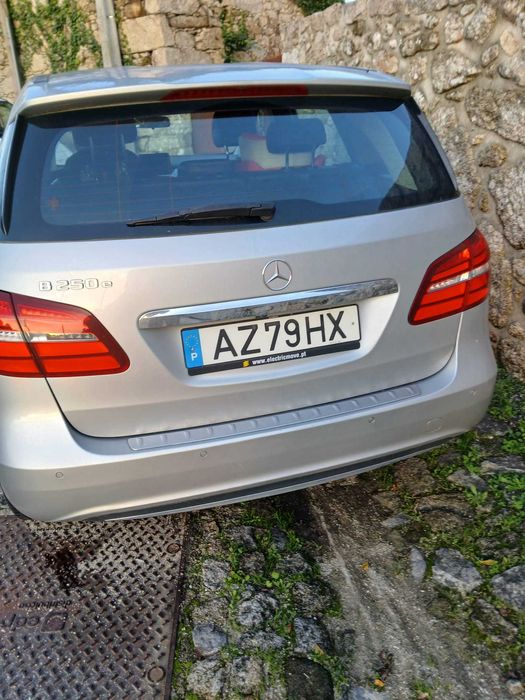 Reservado - Mercedes B250e Elétrico Topo de Gama - MOTOR AVARIADO