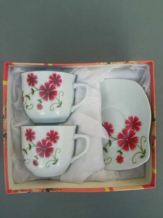 Lucynka s kompletl filiżanek 2+2 240ml