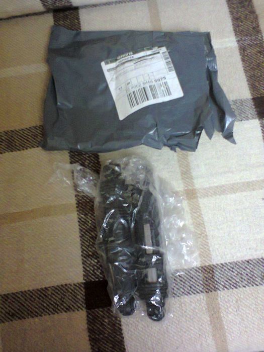 продам  амортизаторы на стиральную  машину  ИНДЕЗИТ