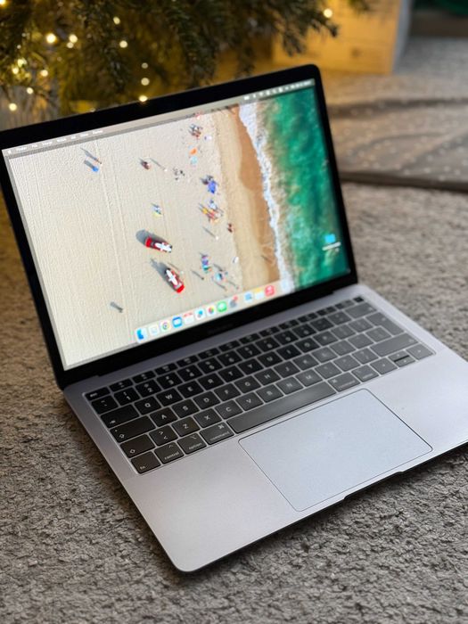MacBook Air, 2018, i5, 8GB RAM