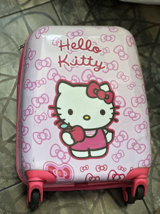 Чемодан детский для девочки