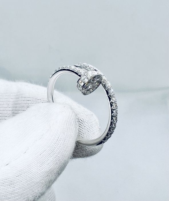 Золотое Кольцо гвоздь Juste un Clou CARTIER, Бриллианты 0.40ct. 2450$