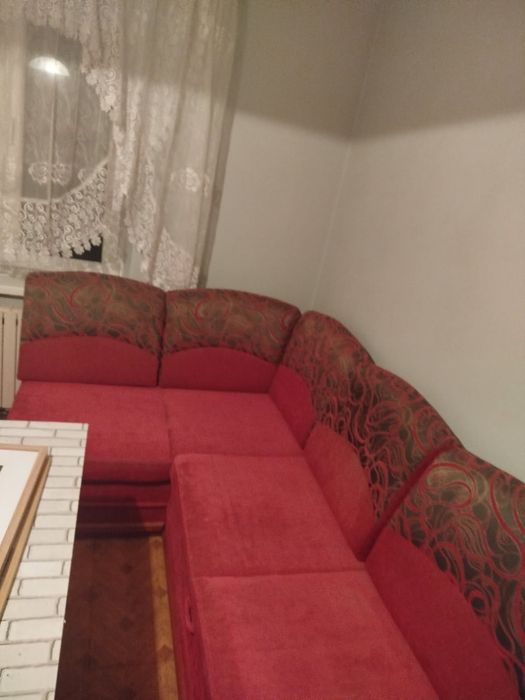 Sprzedam narożnik / sofę narożną – kolor czerwony