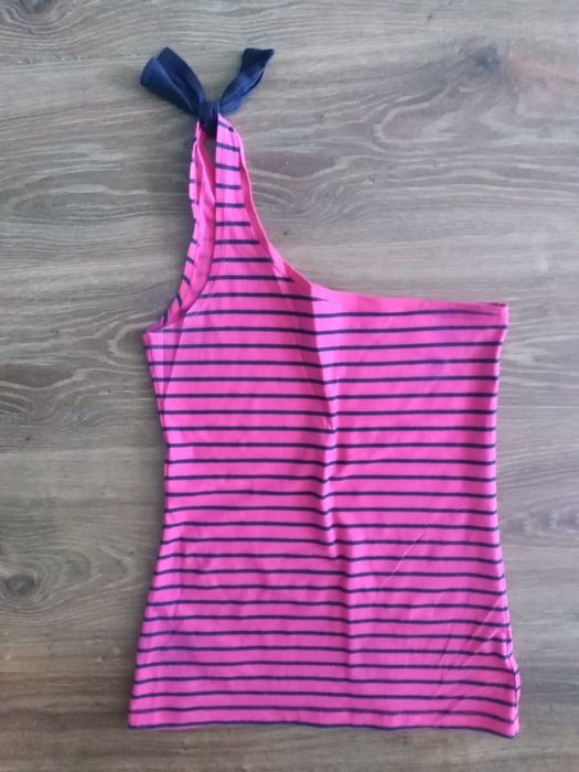 Bluzka bershka na jedno ramię w paski