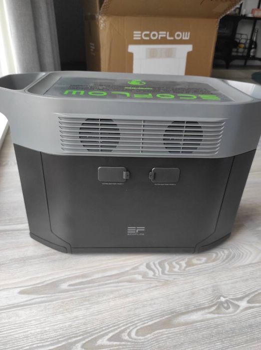 Eco flow delta max 1600 + Ecoflow 220w solar panel