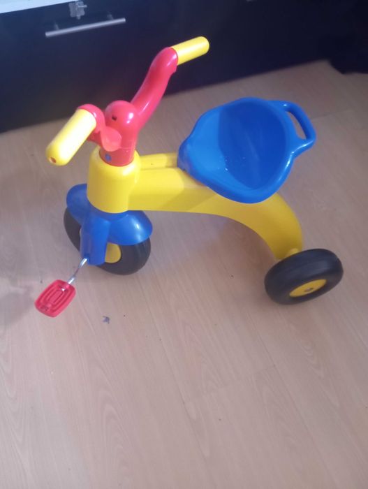 Vendo triciclo para criança novo promoção