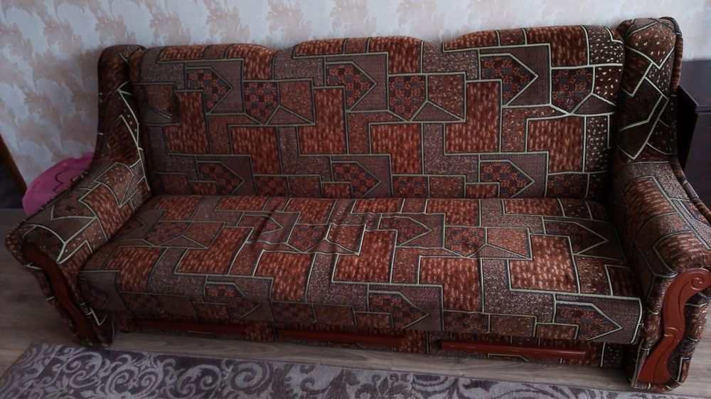 Диван б/у , розкладний диван книжка