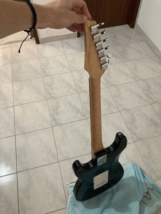 Guitarra elétrica