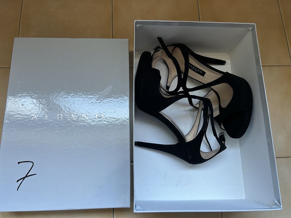 Sapatos Albano, usados uma vez num casamento
