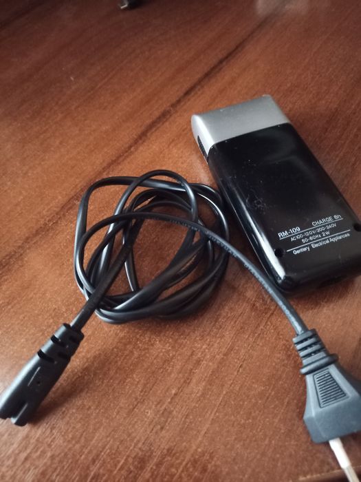 Електробритва робоча з зарядним